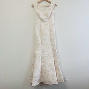Sleeveless Ivory Floral Formal Evening Gown Wedding Gown